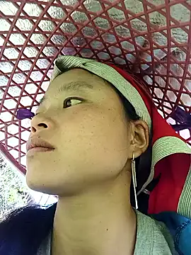 Snapshot of clara-cute chatting on October 10, 2025, 1:39 am clara-cute online show from October 10, 2025, 1:39 am