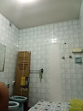 Snapshot of BubblyBeautiful chatting on November 2, 2025, 9:20 pm BubblyBeautiful online show from November 2, 2025, 9:20 pm