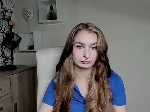 NinaBlond1 online show from October 7, 2025, 5:41 am