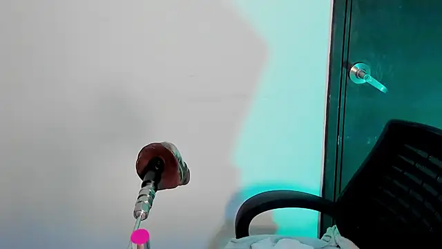 Snapshot of Aliyahsstone chatting on September 26, 2025, 3:24 am Aliyahsstone online show from September 26, 2025, 3:24 am