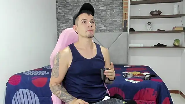 Snapshot of BooyHott_ chatting on February 20, 2026, 7:16 pm BooyHott online show from February 20, 2026, 7:16 pm