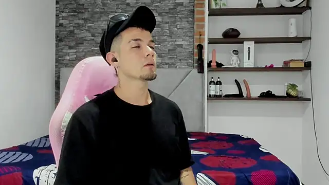 Snapshot of BooyHott_ chatting on February 26, 2026, 7:25 pm BooyHott online show from February 26, 2026, 7:25 pm