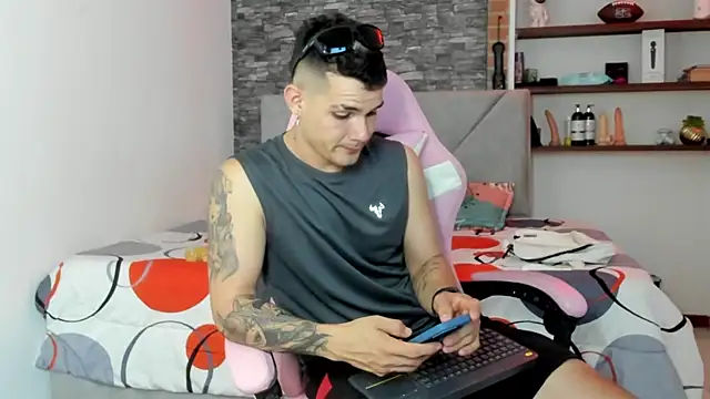 BooyHott  online show from January 9, 2026, 7:21 pm