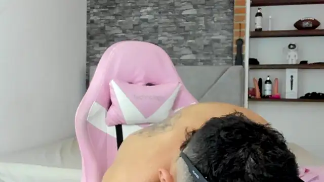 Snapshot of BooyHott_ chatting on February 2, 2026, 7:46 pm BooyHott online show from February 2, 2026, 7:46 pm