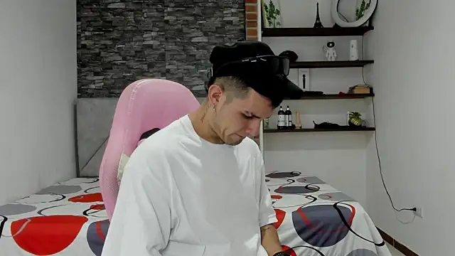 Snapshot of BooyHott_ chatting on March 2, 2026, 7:21 pm BooyHott online show from March 2, 2026, 7:21 pm