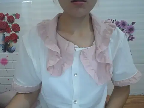 Snapshot of Hannie_26 chatting on October 18, 2025, 4:14 am Hannie 26 online show from October 18, 2025, 4:14 am