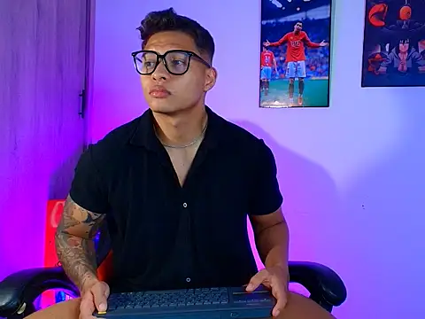 evan greey online show from October 3, 2025, 1:31 am