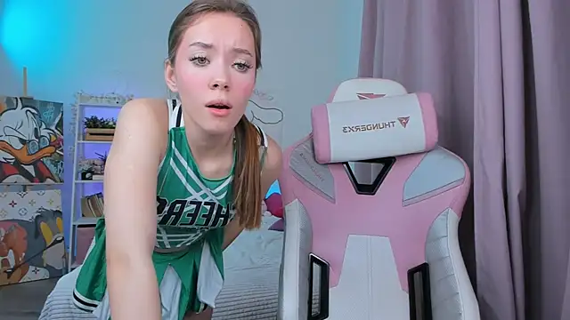 Leri Dells online show from October 25, 2025, 3:06 am