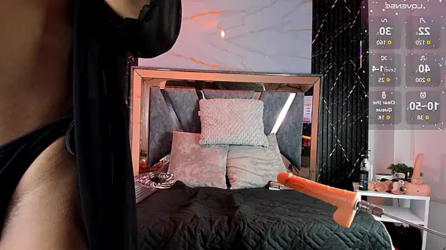 Suzie cox online show from October 4, 2025, 2:40 pm