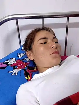 Snapshot of phuongxinhxan chatting on November 3, 2025, 4:39 am phuongxinhxan online show from November 3, 2025, 4:39 am