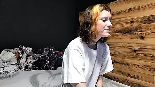 JenaeRadloff online show from October 6, 2025, 4:35 am