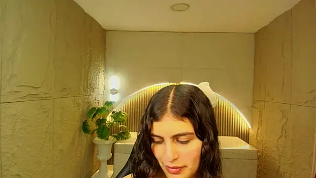 dany r  online show from December 22, 2025, 12:49 pm