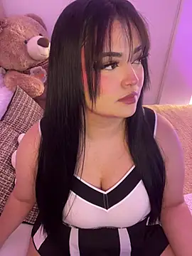 Mericute  online show from April 10, 2026, 12:28 am