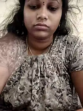 sweetqueen143 online show from October 1, 2025, 5:01 am