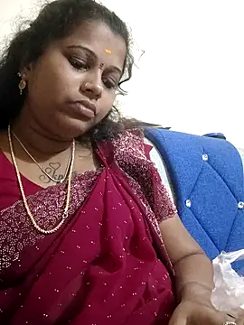 sweetqueen143 online show from January 11, 2026, 2:13 pm