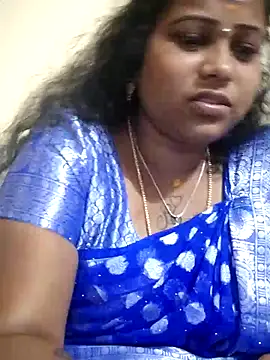 sweetqueen143 online show from October 14, 2025, 5:02 pm