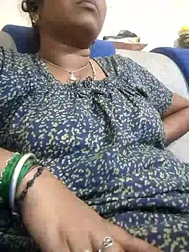 sweetqueen143 online show from January 6, 2026, 5:39 pm