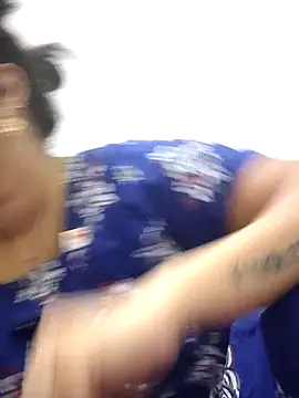 sweetqueen143 online show from April 11, 2026, 4:09 am