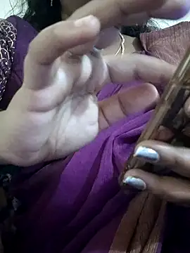 sweetqueen143 online show from December 4, 2025, 3:11 pm