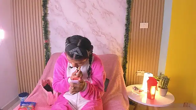 natalia blue online show from December 22, 2025, 4:56 am