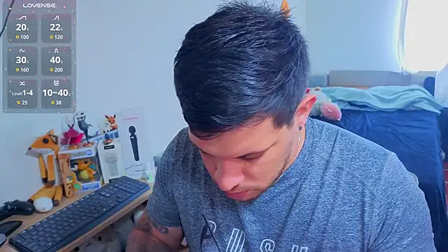 ryden 01 online show from November 2, 2025, 1:38 pm