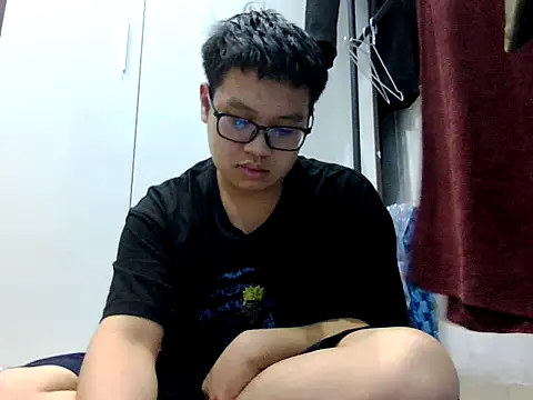 loveninja online show from April 1, 2026, 12:06 pm