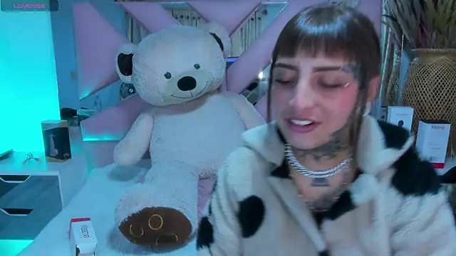 Snapshot of Gyal_8_ chatting on September 25, 2025, 3:56 am Gyal 8 online show from September 25, 2025, 3:56 am