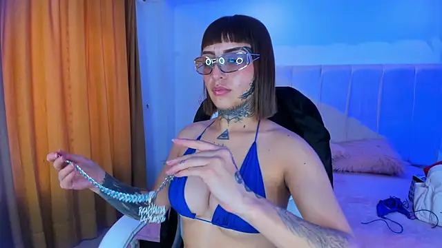 Snapshot of Gyal_8_ chatting on October 22, 2025, 8:08 pm Gyal 8 online show from October 22, 2025, 8:08 pm