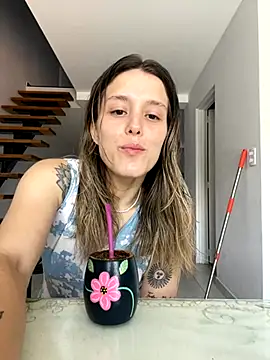 xvalentinaof online show from December 2, 2025, 1:35 pm