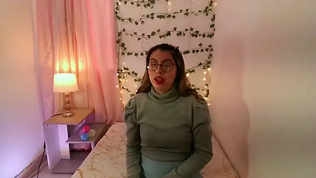 kamillew online show from September 27, 2025, 12:22 pm