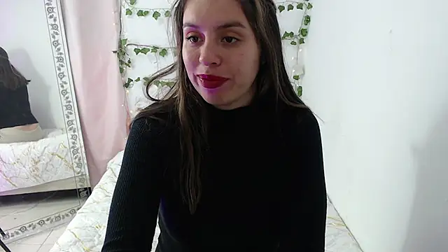 kamillew online show from October 6, 2025, 9:10 am