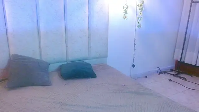 Snapshot of ladymooncs chatting on October 9, 2025, 3:40 am ladymooncs online show from October 9, 2025, 3:40 am