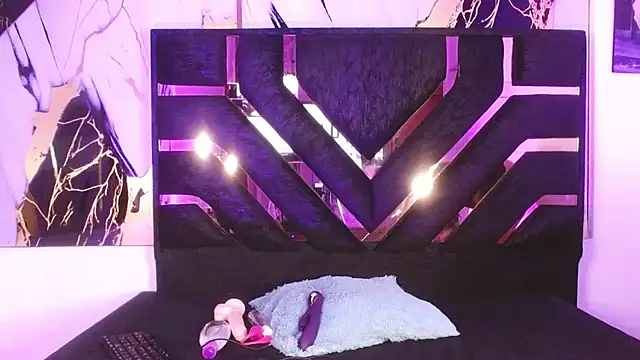 Snapshot of ladymooncs chatting on September 30, 2025, 3:12 am ladymooncs online show from September 30, 2025, 3:12 am