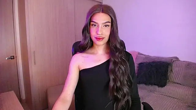 Snapshot of SamaraSilex chatting on October 22, 2025, 2:33 am SamaraSilex online show from October 22, 2025, 2:33 am