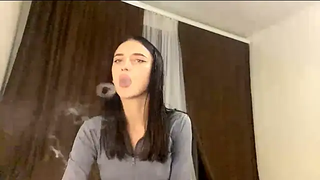 Snapshot of TifanyRawi chatting on October 7, 2025, 8:32 pm TifanyRawi online show from October 7, 2025, 8:32 pm