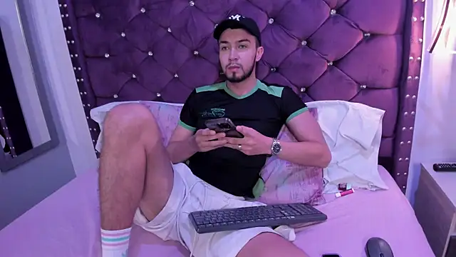 Snapshot of Prince-Dalton chatting on October 6, 2025, 8:42 pm Prince-Dalton online show from October 6, 2025, 8:42 pm