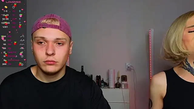 Snapshot of Michelle_Jacksonn chatting on October 8, 2025, 12:50 pm Michelle Jacksonn online show from October 8, 2025, 12:50 pm