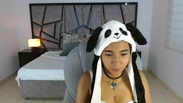 Snapshot of hamber_reyes chatting on September 30, 2025, 12:55 pm hamber reyes online show from September 30, 2025, 12:55 pm