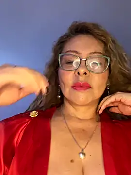 Nahomy th online show from September 24, 2025, 2:23 pm