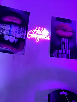 becca wilsson online show from November 29, 2025, 4:34 am