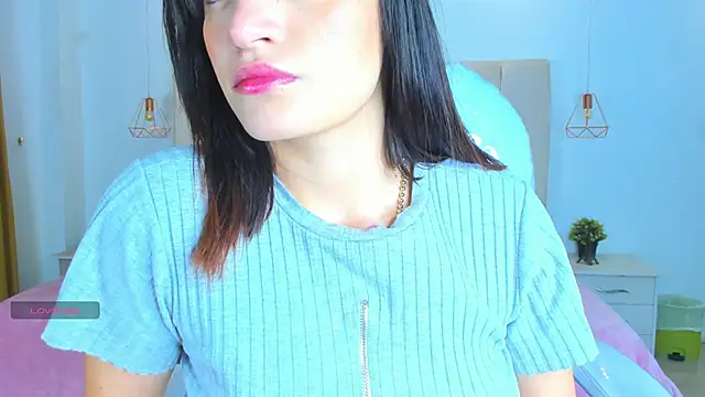 Snapshot of Maddy_Rouse1 chatting on October 9, 2025, 4:02 am Maddy Rouse1 online show from October 9, 2025, 4:02 am