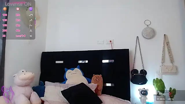 Snapshot of Camila_Torresss chatting on November 5, 2025, 7:17 pm Camila Torresss online show from November 5, 2025, 7:17 pm