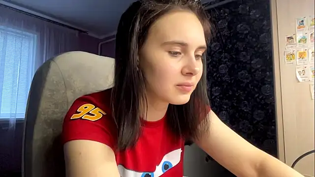 MollyPartey online show from October 5, 2025, 9:00 am