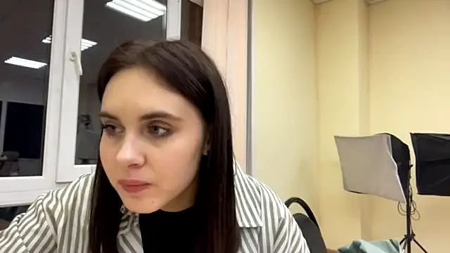 MollyPartey online show from November 11, 2025, 2:12 pm