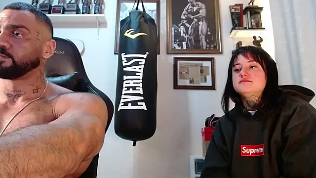 henryhadesflirt online show from April 16, 2026, 10:12 pm