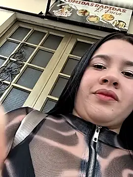 Cloe 27 online show from October 18, 2025, 7:05 pm