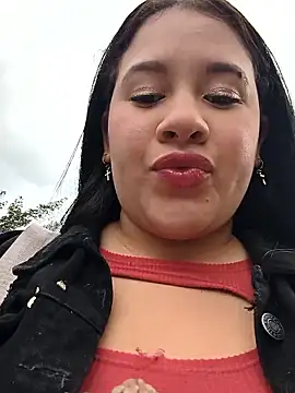 Cloe 27 online show from November 10, 2025, 8:36 pm