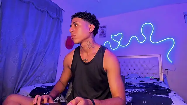 Snapshot of Glader31 chatting on October 8, 2025, 7:14 pm Glader31 online show from October 8, 2025, 7:14 pm