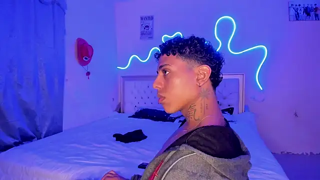 Snapshot of Glader31 chatting on October 10, 2025, 8:42 pm Glader31 online show from October 10, 2025, 8:42 pm