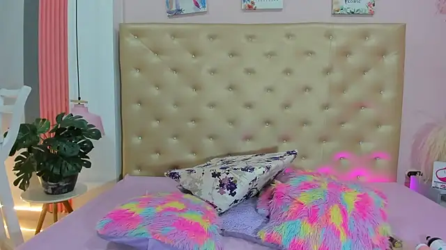 Snapshot of _jade_01 chatting on October 16, 2025, 12:35 pm  jade 01 online show from October 16, 2025, 12:35 pm